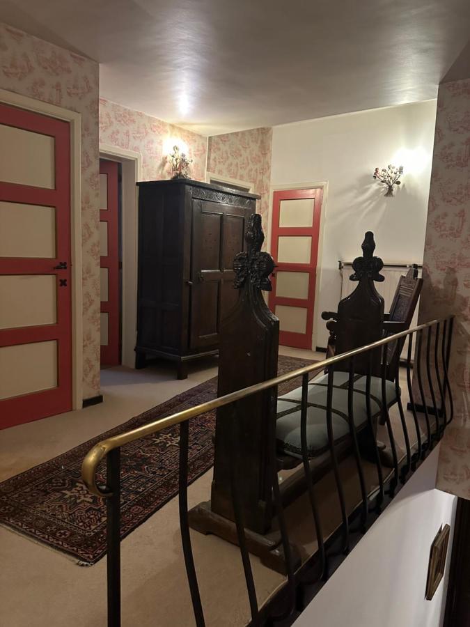 House Of Tanya Bed and Breakfast Bryssel Exteriör bild