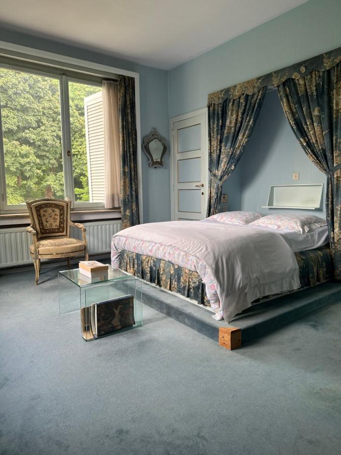 House Of Tanya Bed and Breakfast Bryssel Exteriör bild