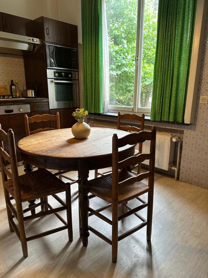 House Of Tanya Bed and Breakfast Bryssel Exteriör bild